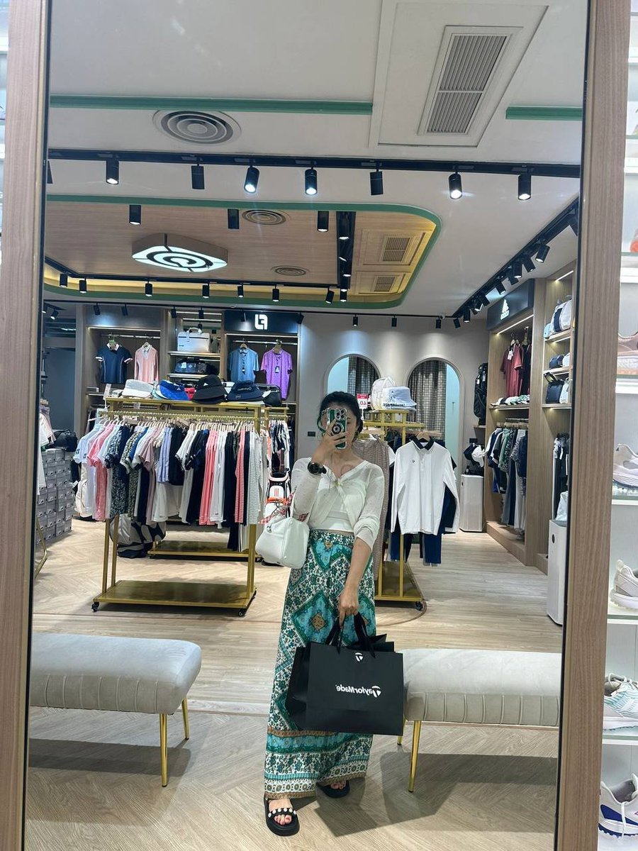 mgljk321's tweet photo. Nice day. Get yourself a selfie https://t.co/DX35meerDc