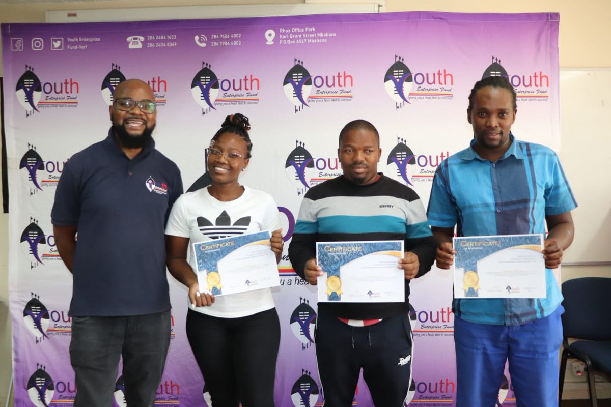 QUALIFIED FOR FUNDING!! 🇸🇿🇸🇿

Yesterday 13 aspiring youth entrepreneurs were awarded with certificates for successfully completing their business training, and are due for funding. Well done Captains of Businesses 👏👏👏