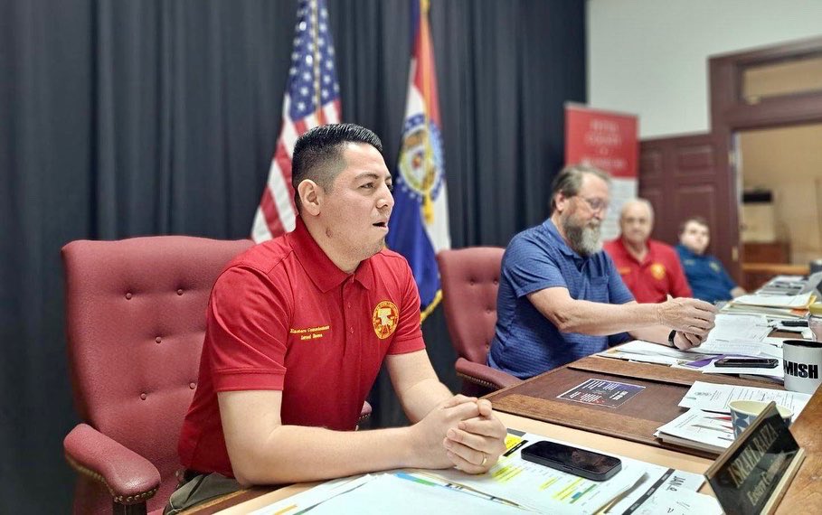 IsraelBaezaMO's tweet photo. This evening, the Pettis County Commission hosted a public meeting to discuss the Equitable Building

We appreciate everybody that took the time out of their friday evening to attend this meeting and for their willingness to be engaged in this process.

📸 KLUE Image Services https://t.co/RYngFrjt4g