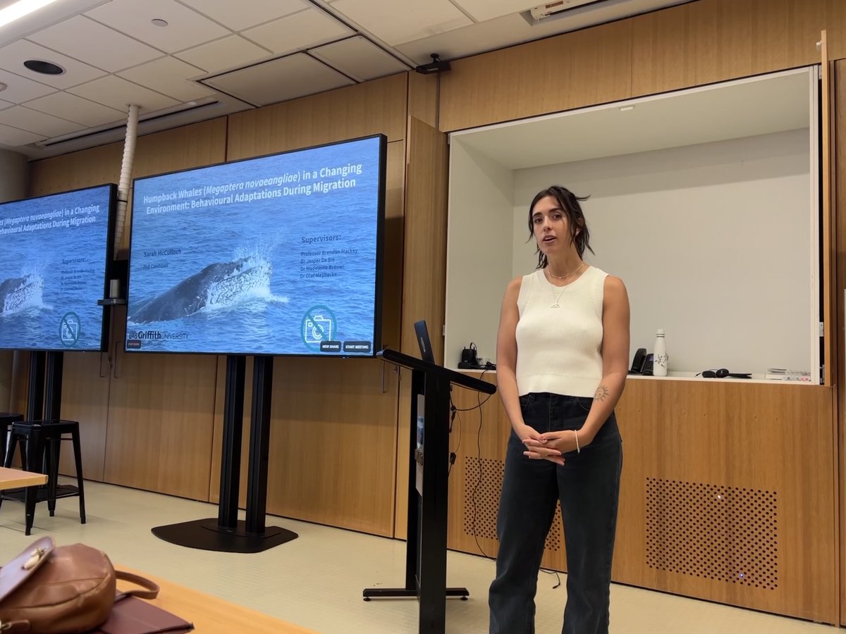 anzscsmm's tweet photo. Onto our third workshop topic this morning learning all about species distribution modelling &amp; biologging techniques with student talks from @afhender, @sarahmccullochh and @ValeriaSerafi18, followed by an amazing discussion panel with @DavoBGreen and Ashley. https://t.co/U0fckZc0BD
