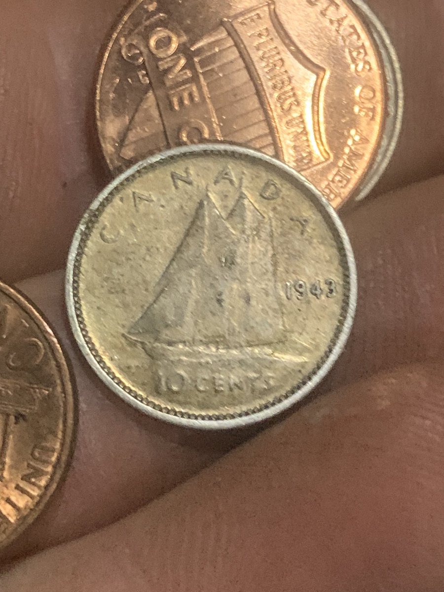BlueDiggers's tweet photo. My boys checked the coin star tonight at Walmart KG silver dime https://t.co/xbgQqtRe2Z