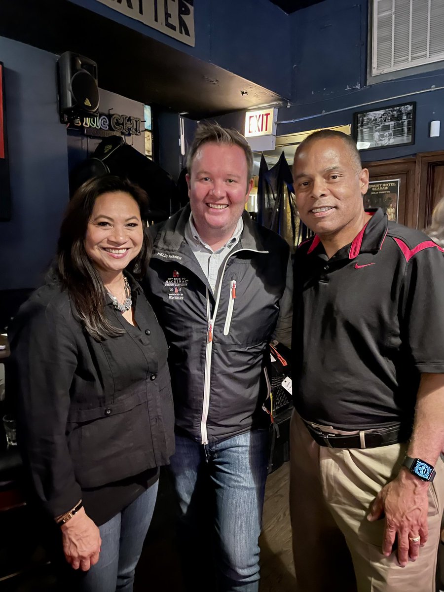 SOGI_Commission's tweet image. Enjoying former SOGI commissioner @PaulaBoggsESQ and @PaulaBoggsBand in Chicago with some wonderful ABA friends!!