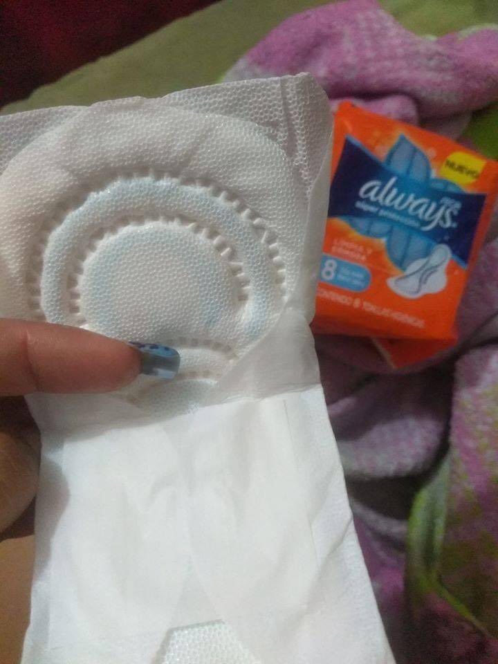 musadosmeme's tweet image. lhes apresento o absorvente do capeta 😒 Alguém mais odeia essa absorvente ou é só eu? 🙄😓🤯