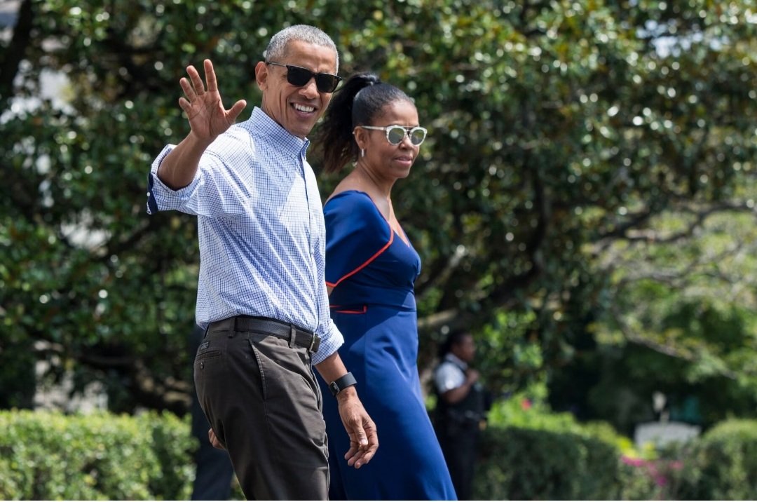 Chicago1Ray's tweet photo. The biggest mistake this country's ever made was putting the Obama's in the (W.H) 💯% https://t.co/y8agS3rwEa