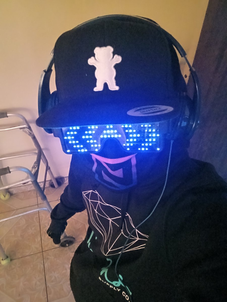 Neyxtou's tweet photo. Sup Neyxtou The Robot is In Town #Neyxtou #neyxtoutherobot #RobotFriday #fypシ #fyp #Robot #Ledglasses #Mask #Gayrobot #GayNeyxtou #Gay #Gaymale #MaleRobot #Male https://t.co/aMzIMkImaZ