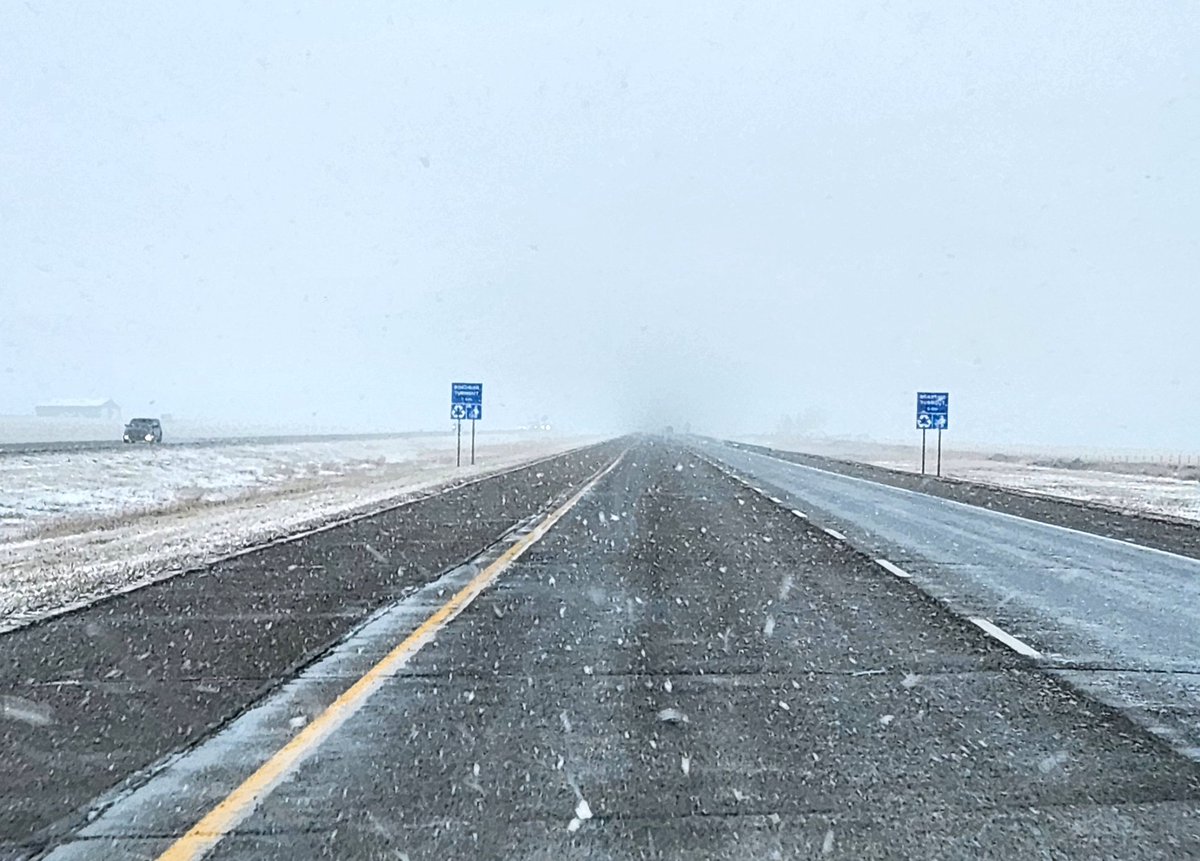 ZekeNews's tweet photo. Welcome to #Alberta #weather! A two hour drive between #Lethbridge &amp; #Calgary on Wednesday, April 12, 2023. "They" always say, "Wait 5 minutes, &amp; the weather will change", especially in the #Spring !! https://t.co/DvQotZ4xke