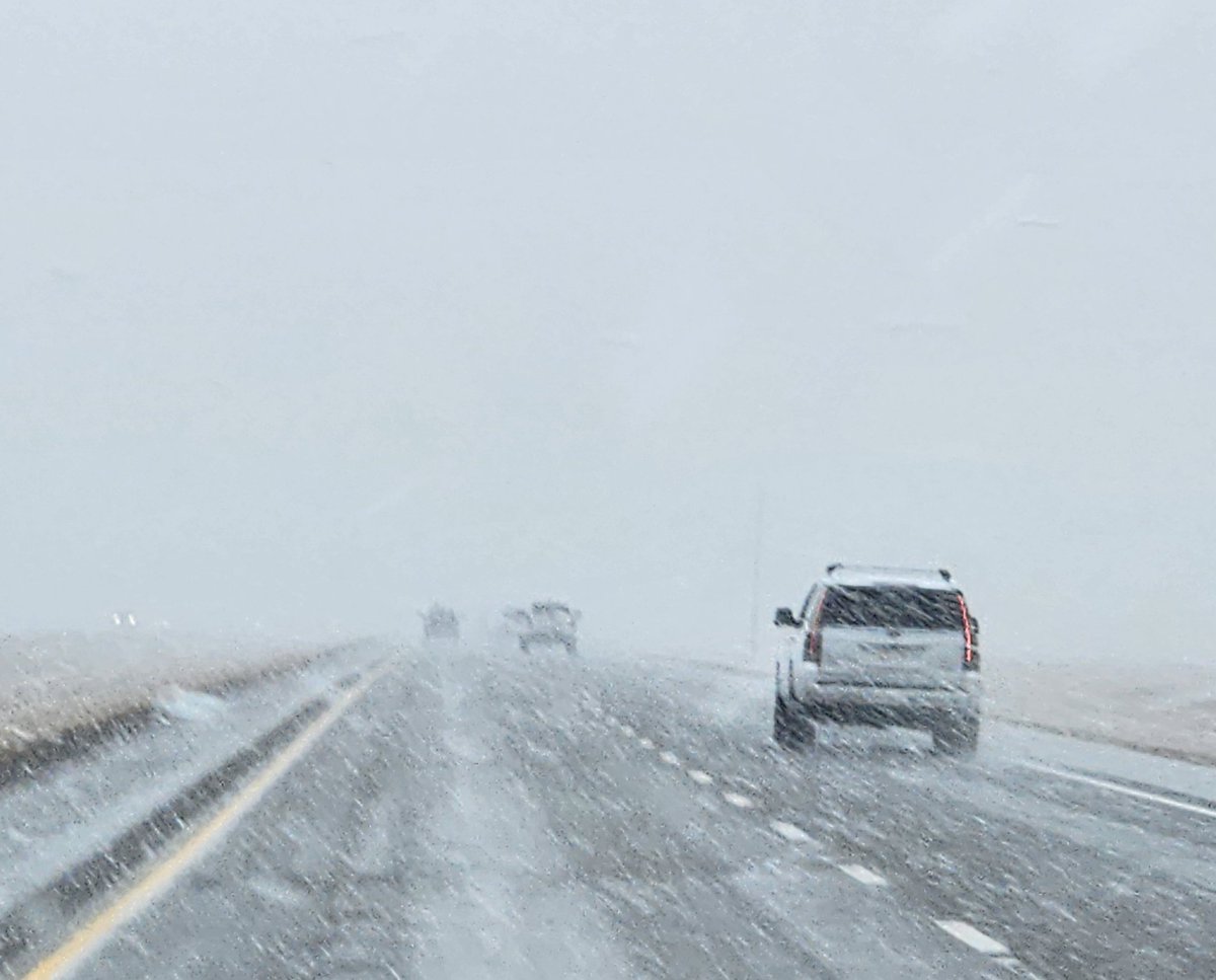 ZekeNews's tweet photo. Welcome to #Alberta #weather! A two hour drive between #Lethbridge &amp; #Calgary on Wednesday, April 12, 2023. "They" always say, "Wait 5 minutes, &amp; the weather will change", especially in the #Spring !! https://t.co/DvQotZ4xke