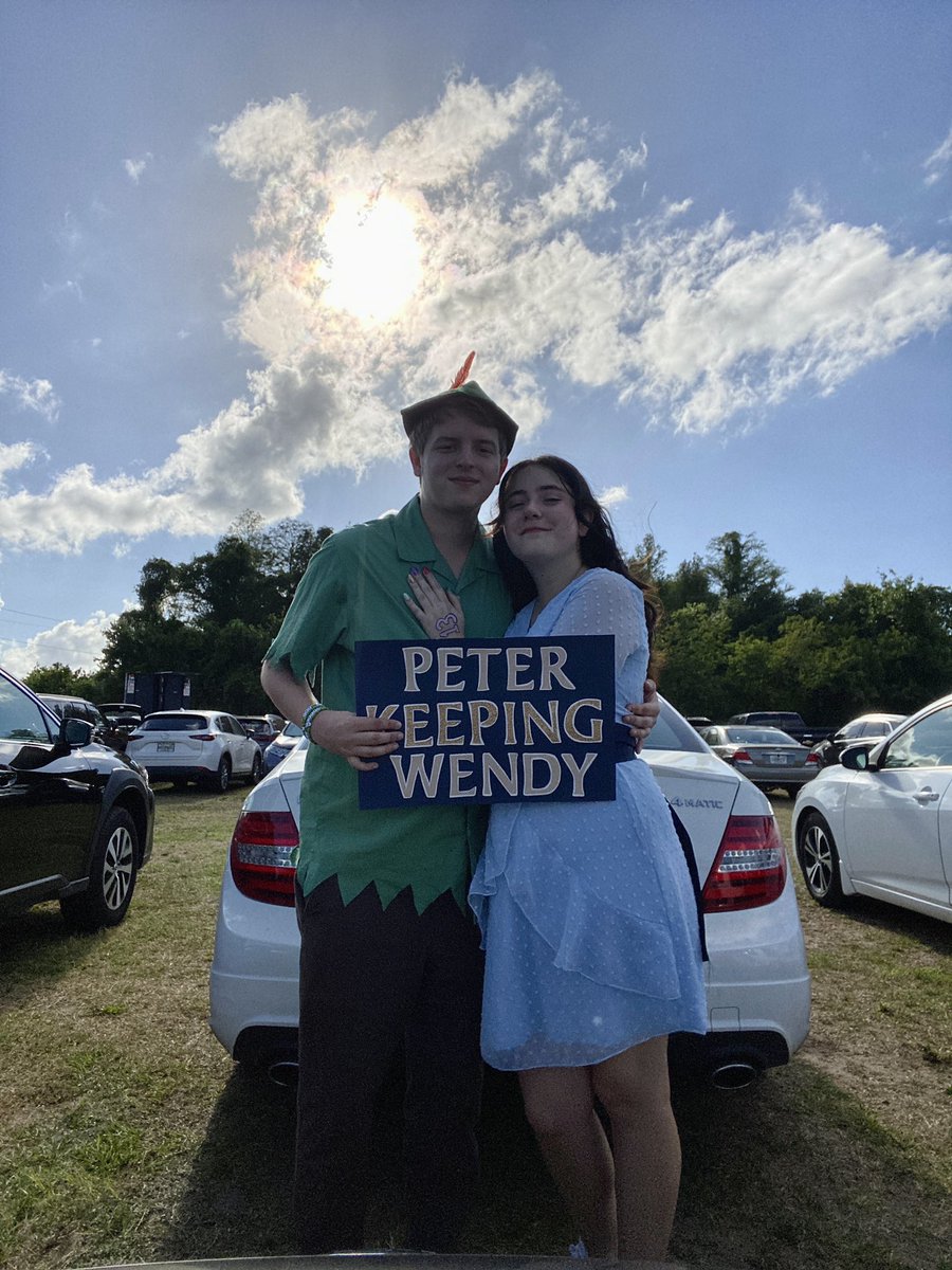 RedTayRep's tweet image. We changed the ending… Peter keeping Wendy #TampaTSTheErasTour #TSTheErasTour #Folklore @taylornation13 thanks for an incredible night @taylorswift13