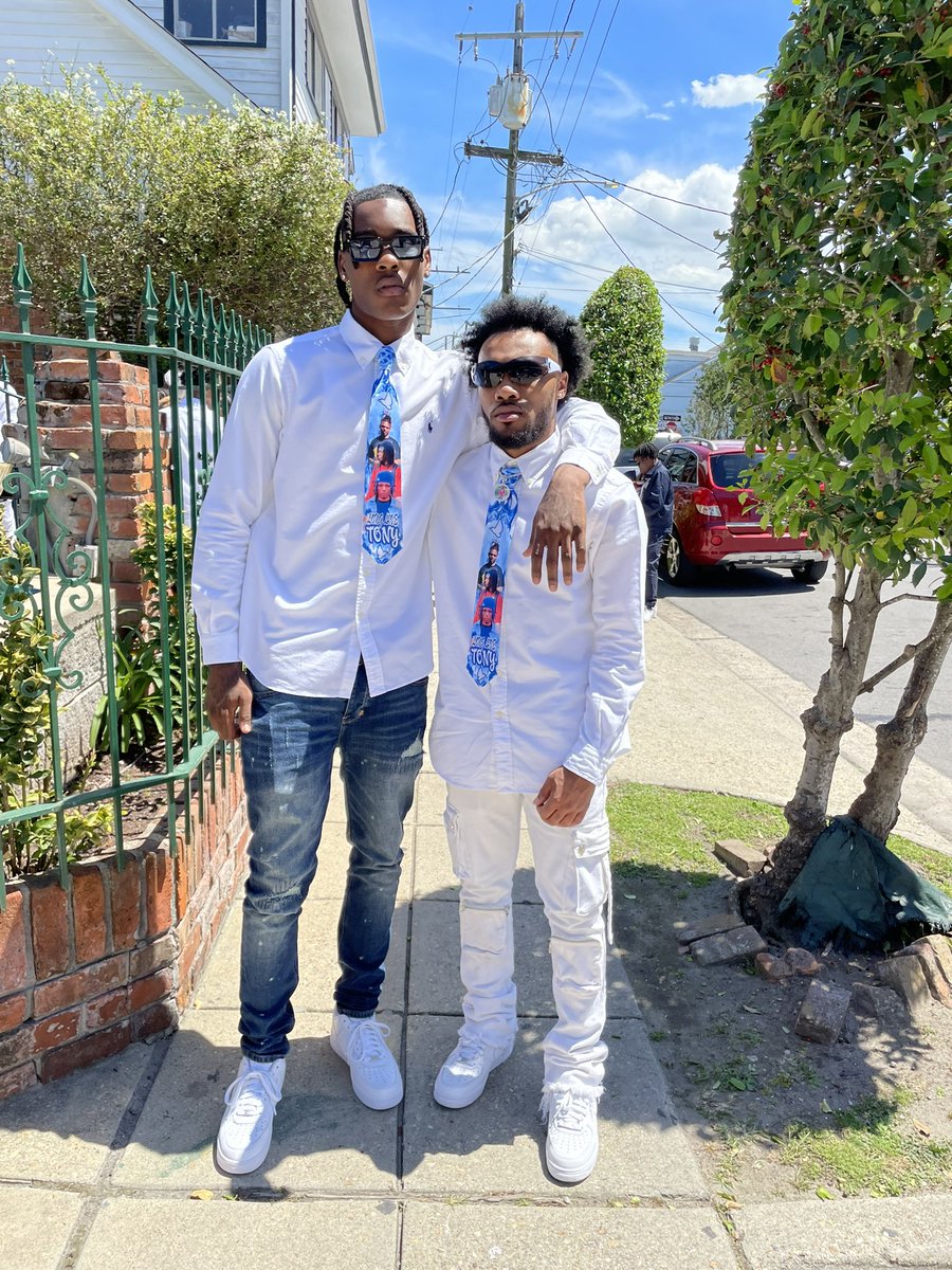 LahChino5's tweet photo. Lost my brother wayyy too soon I’ll never be the same but I’m forever Spazzin in your name I love you forever brudda💔💔… #LLSPAZZ🕊️💔 https://t.co/d4tzk73U2Q