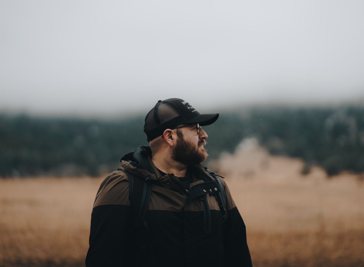 Good evening, twitter! A snowy day with the elk, today.