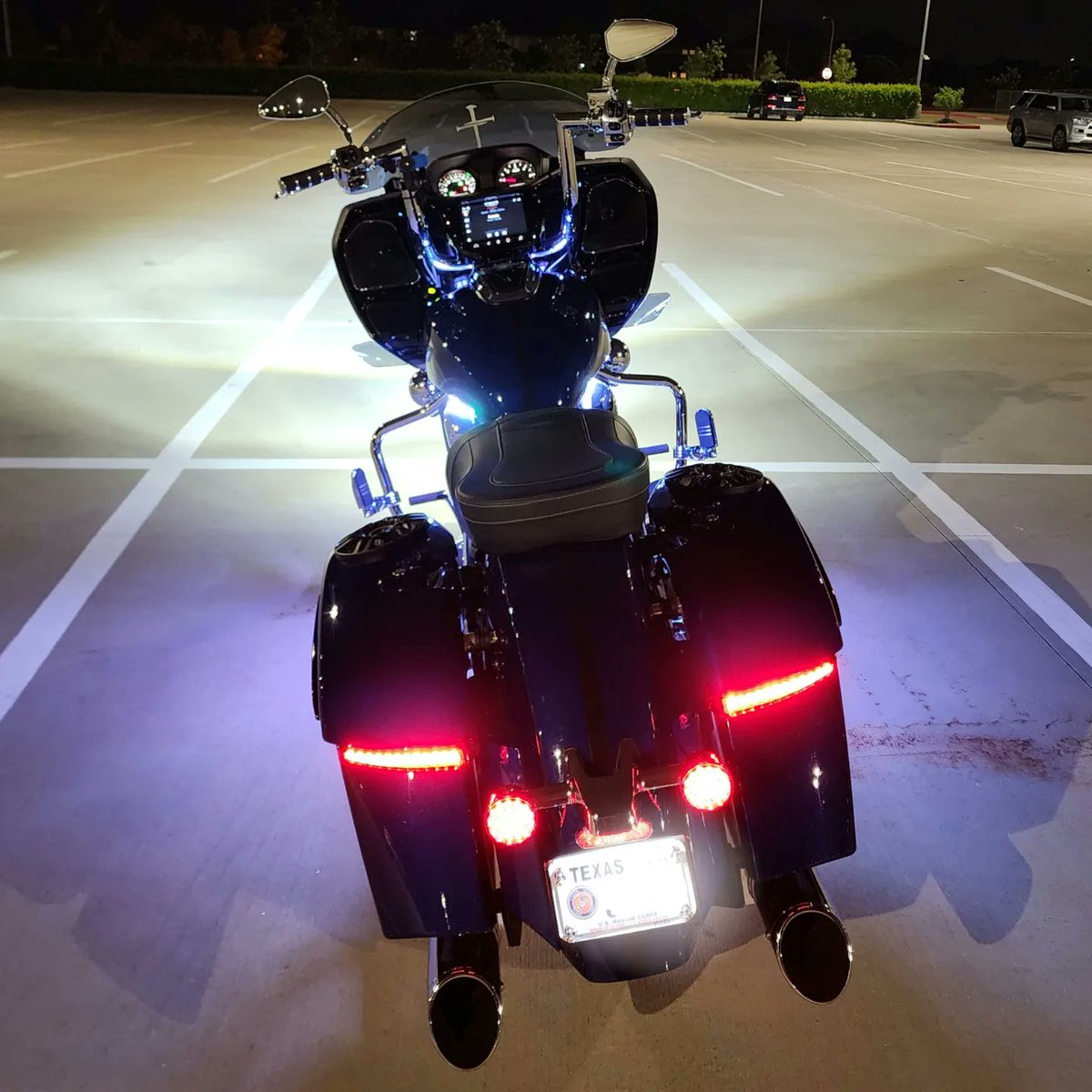 cgwill73's tweet photo. Check out her new LED lights. #indianchallengerlimited #indianmotorcycle #indianchallengergram #baggerlife #baggernation #bagger #baggermotorcycle #motorcyclesofinstagram #tabperformanceexhaust #siouxcidechoppers #kandnfilter #klockwerkes #quadlock #powercommander https://t.co/rSE8YlpOV9