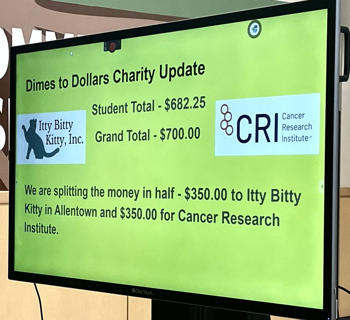 5th grade’s Dimes to Dollars Drive was a HUGE SUCCESS! Students raised $700 and donated $350 to Itty Bitty Kitty (cat rescue) and  $350 to The Cancer Research Institute. Amazing job 5th grade! #qcsd @NeidigElem @mrs_sderby @Jen_Strauss @mbenning1 @QCSDnews @QCEAed