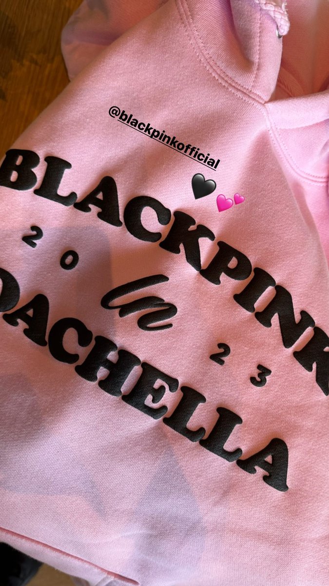 BBU_USA's tweet photo. [IG] #JENNIE (jennierubyjane) IG story update

“Pinkchellaaa 💕💕💕 In your area”

#BLACKPINK #블랙핑크 #제니  @BLACKPINK https://t.co/FbZrrZjTJN