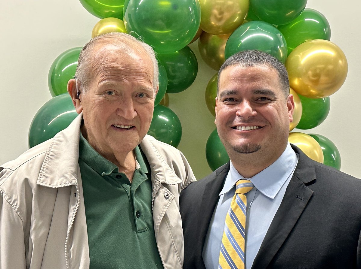 Matt Rogers (@mattyboygoblue) on Twitter photo 🏈 The 2022 Sharpstown Apollos were honored at the program’s annual banquet Friday night.
Bobby Plummer, SHS OL coach from 1968-71 & head man over the next 28 seasons, was a special guest of <a href="/CoachMattTorres/">Matt Torres M.Ed.</a>
<a href="/SharpstownNow/">Sharpstown Now!</a> <a href="/HISDAthletics/">Houston ISD Athletics & UIL Academics</a> 🏈 The 2022 Sharpstown Apollos were honored at the program’s annual banquet Friday night.
Bobby Plummer, SHS OL coach from 1968-71 & head man over the next 28 seasons, was a special guest of <a href="/CoachMattTorres/">Matt Torres M.Ed.</a>
<a href="/SharpstownNow/">Sharpstown Now!</a> <a href="/HISDAthletics/">Houston ISD Athletics & UIL Academics</a>