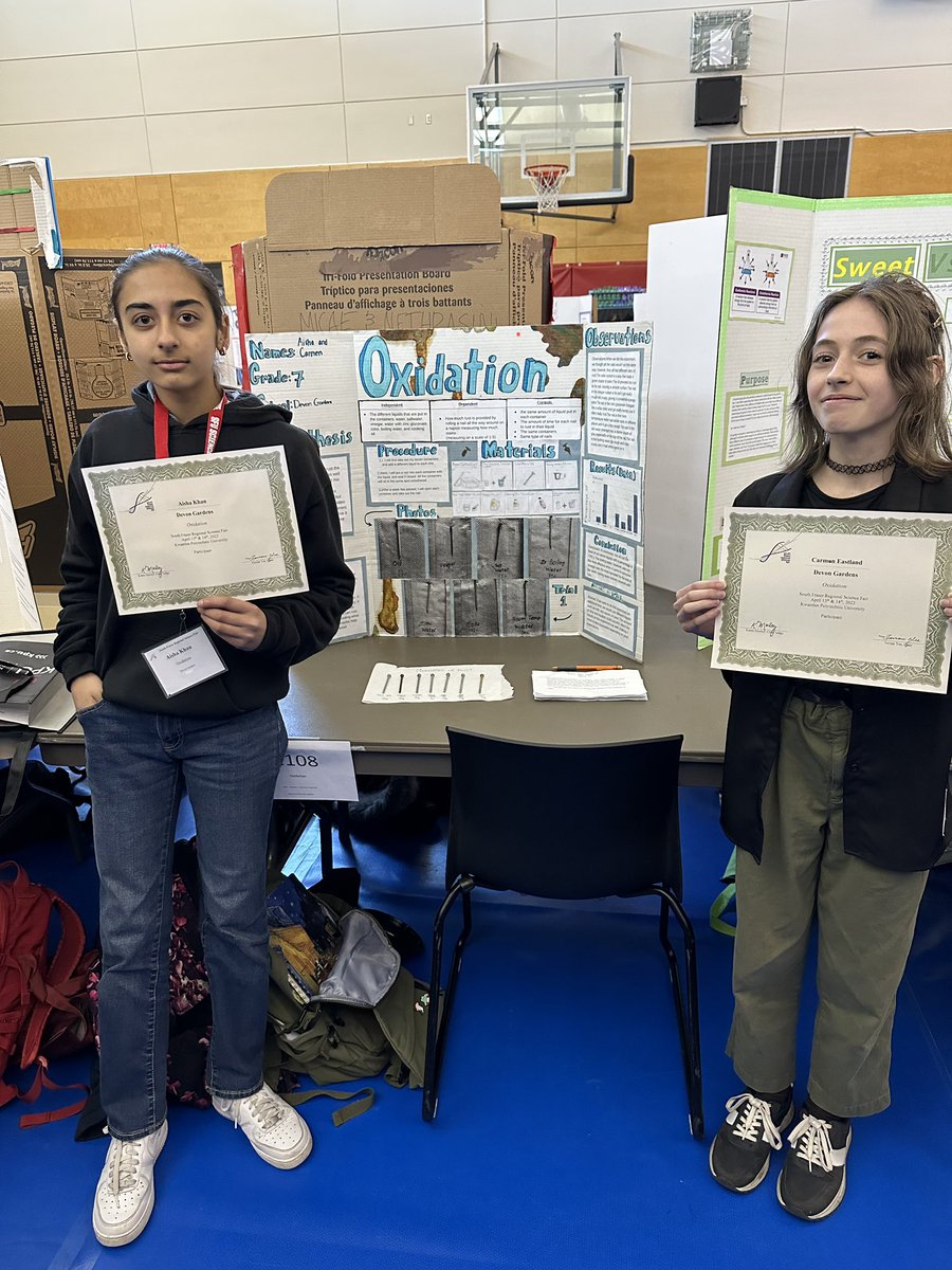 DG students at the Regional Science Fair!  Way to go, Dragons