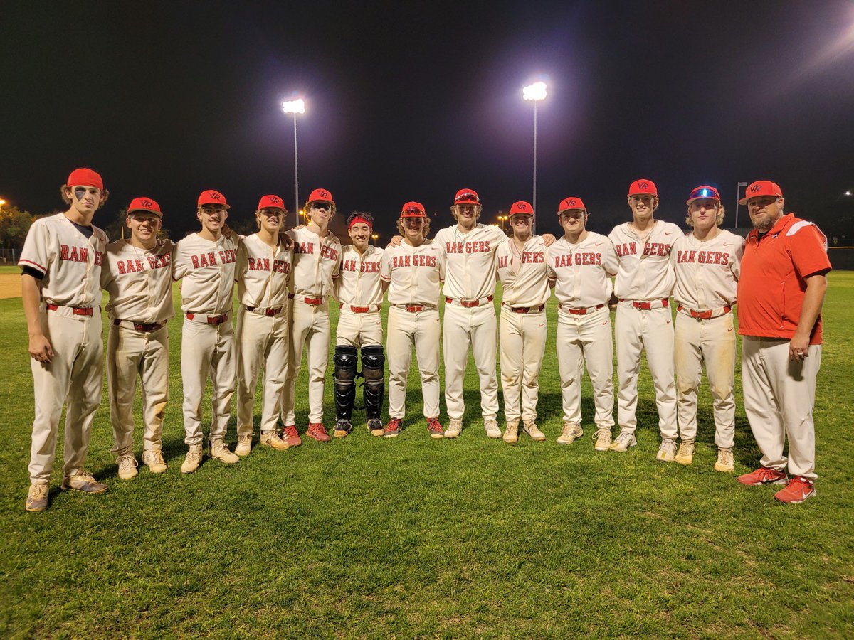 Good win tonight to move to 8-3 in district with 3 to play.  It was awesome celebrating these 12 seniors tonight! They are a special group of young men! 
#PTDW #Grind #Work #KeepItRolling
