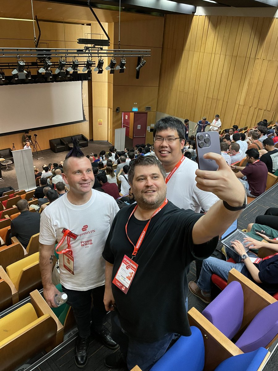 ExpressVPN tweet media