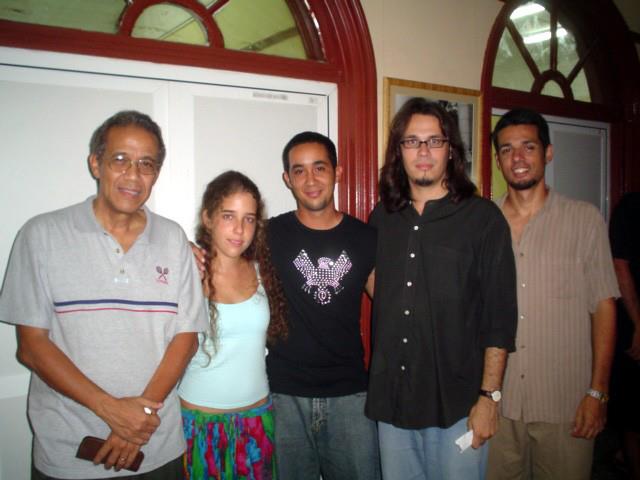 Ayer murió el Maestro Eduardo Heras León en La Habana. Se ha ido el mejor lector. A los 16 años entré al Centro Onelio, y gracias a él, aprendí a leer, en voz alta y también hacia adentro.