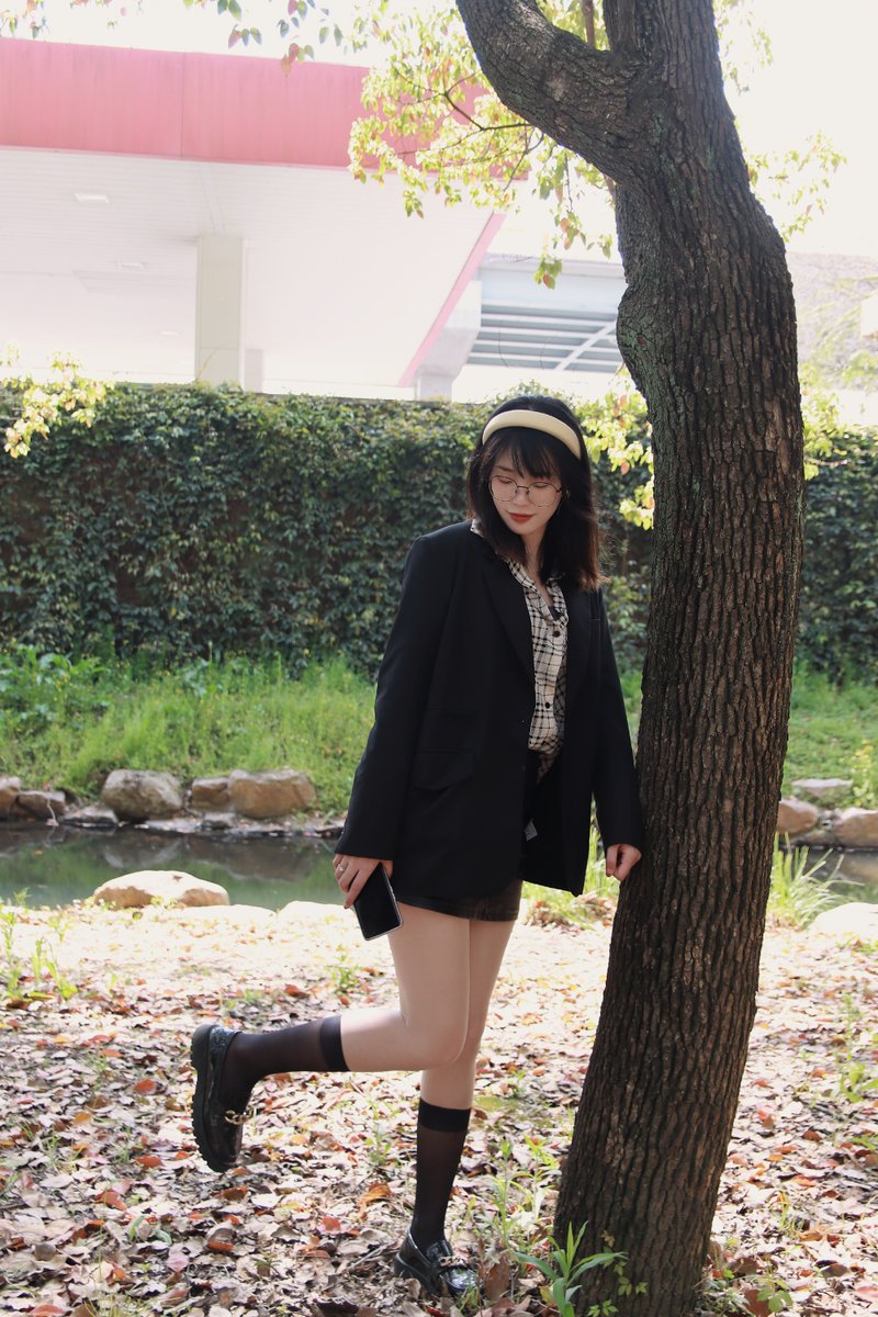 niox_zyx's tweet photo. #眼镜娘 #人妻 #丝袜脚 https://t.co/cAZPoKzF43
