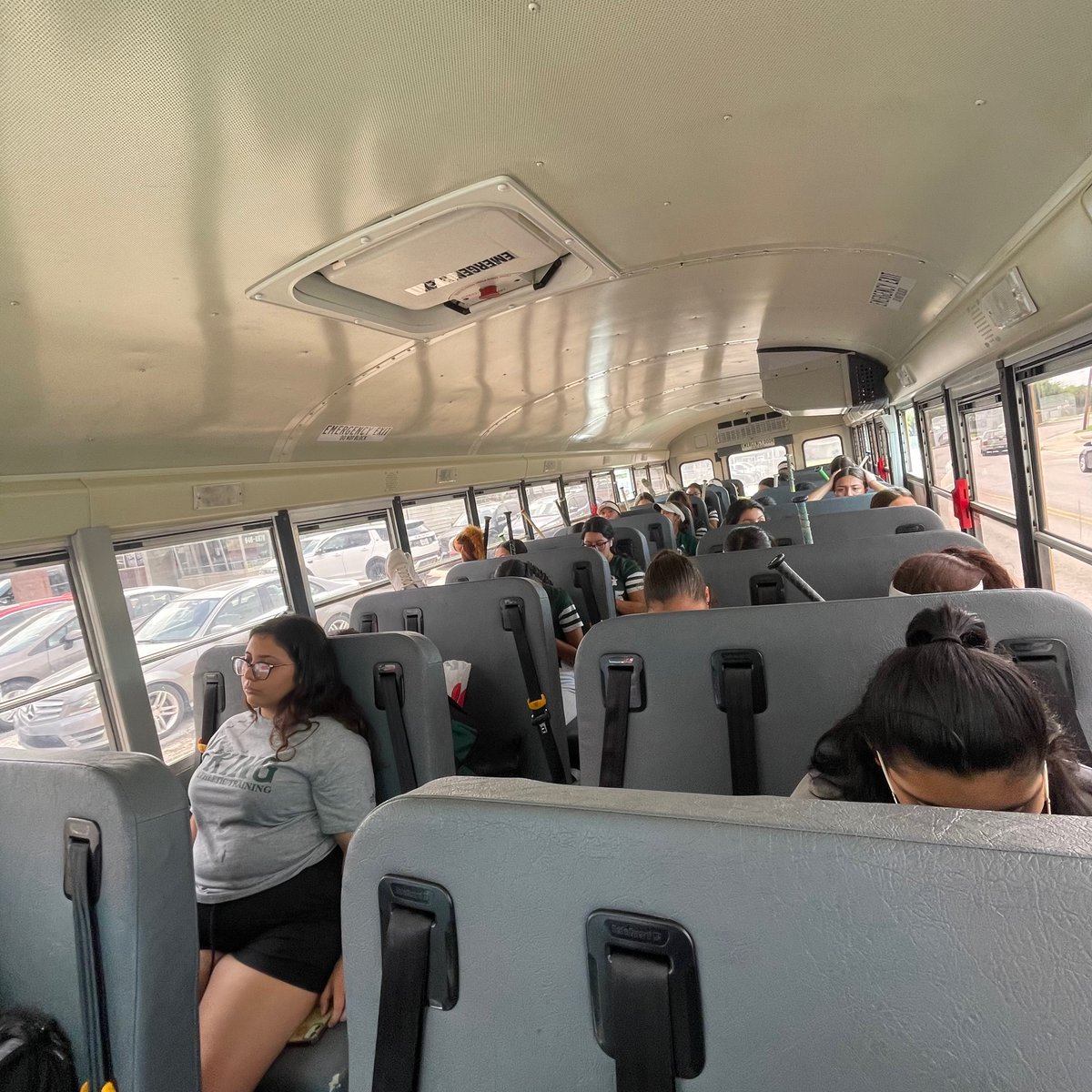 StephanieVead's tweet photo. π¬thatβs a wrap
These girls battled through a tough season..progressed daily..celebrated small victories..doubled our wins from last season
I β€οΈ these young ladies! So very proud of them!
#continuetobuild
#fightingthegoodfight
#onedayatatime
#kingmustangssoftball
#runasone
ππ₯ https://t.co/M3n9AE6Xo4