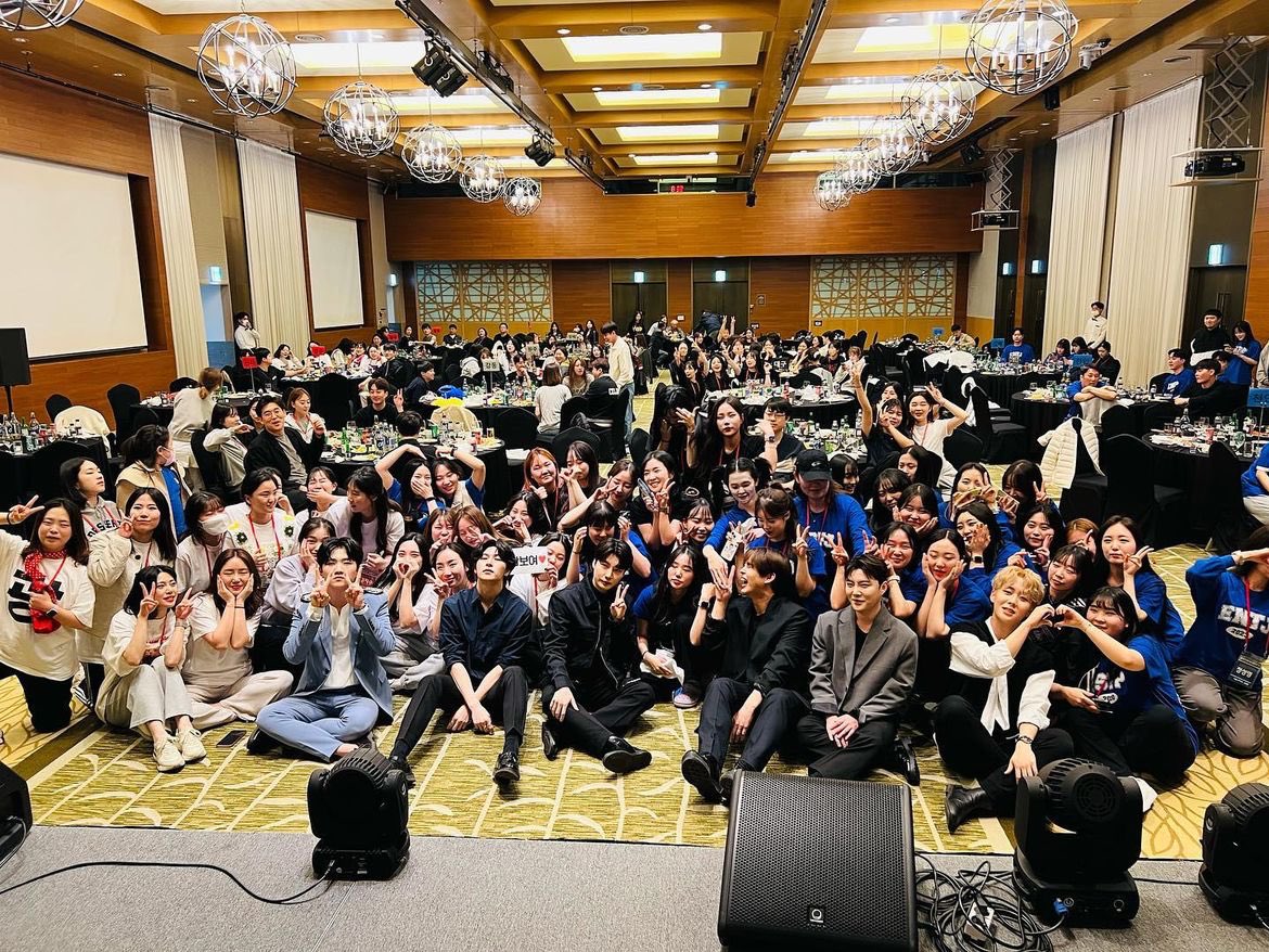 eden_holic's tweet photo. 04.14 WeNU韓国スケジュール
ソウル フン歯科ワークショップ🦷

#WeNU  #위앤유
#이든 #EDEN #イドゥン #선우 #sunwoo #ソヌ #희찬 #heechan #ヒチャン #성환 #sunghwan #ソンファン #찬효 #chanhyo #チャニョ https://t.co/HO09YGkPrW