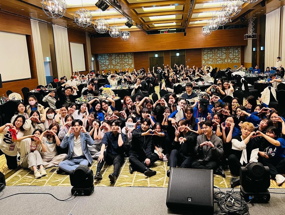 eden_holic's tweet photo. 04.14 WeNU韓国スケジュール
ソウル フン歯科ワークショップ🦷

#WeNU  #위앤유
#이든 #EDEN #イドゥン #선우 #sunwoo #ソヌ #희찬 #heechan #ヒチャン #성환 #sunghwan #ソンファン #찬효 #chanhyo #チャニョ https://t.co/HO09YGkPrW