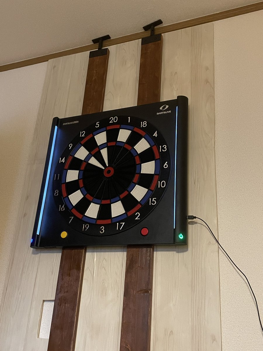 stormdarts's tweet image. ようやく家に200sが！
セグメント効果大変だったけど、
これで毎日少しでも投げれる！
#ダーツライブ
#200s
#ダーツ　
#ダーツ好きと繋がりたい