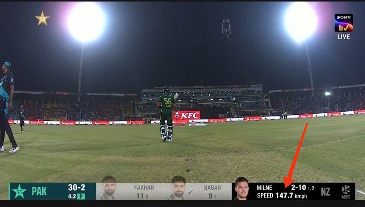 kirikraja's tweet image. This average batter Babar Azam 😂 is portrayed as some 'World Class' batsman in twitter by paid journalist and agents day and night.!

But he can't play vs High Pace from quality bowlers.!😂😂🤡🤡

🔔 Ka Class 😂. @Rizzvi73 #PaperKing #PAKvNZ @BoiesX45