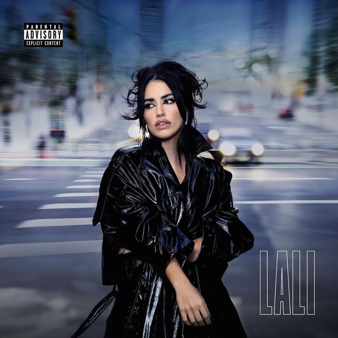 Hilo de todas las referencias de Lali a la cultura pop en su nuevo álbum ‘LALI’ descripto como “un homenaje al pop de los 2000s” 🧵🧶