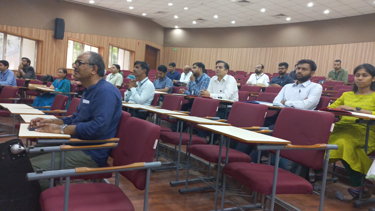 #Workshop on #INTELLECTUALPROPERTYRIGHTS being organized @daiictofficial @TIFAC_India @InfoGujcost has started.

The faculties from all across Gujarat are attending the program.

Graced by Prof Anil Gupta, Prof Yashwant Panwar the workshop will talk about implementation of IPR