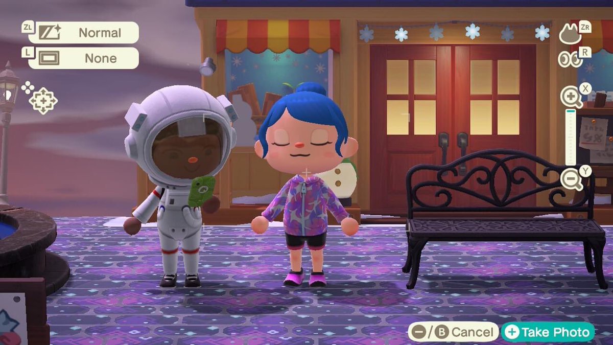ElderGroveAC's tweet photo. When babe comes over, but then gets on his phone. 😍🥰🙄😒🥲 https://t.co/uVEws49nGm