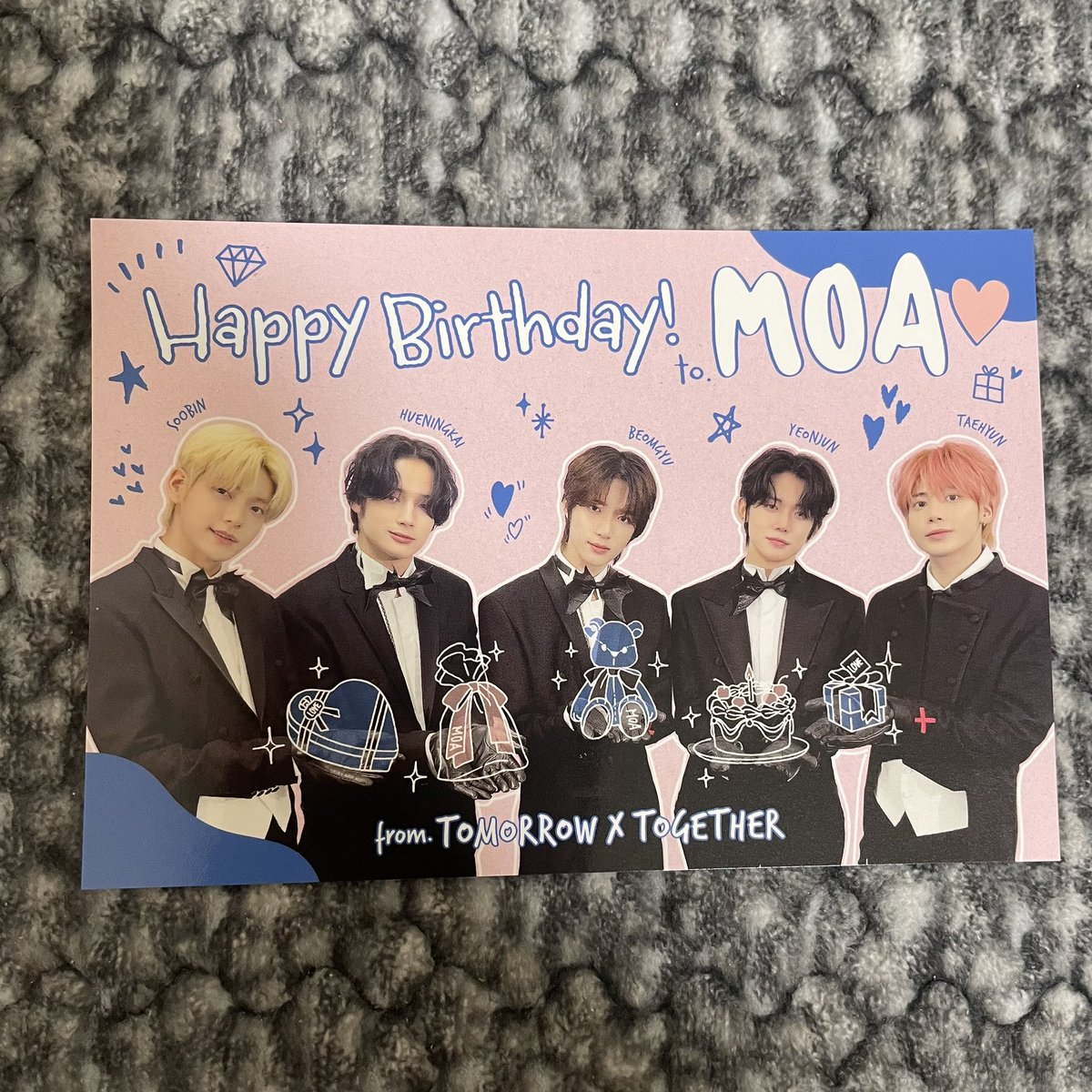 yyeonjixxun's tweet photo. 올해 재팬 모아 생일 축하 엽서입니당>.< https://t.co/KZZRlLDHRF