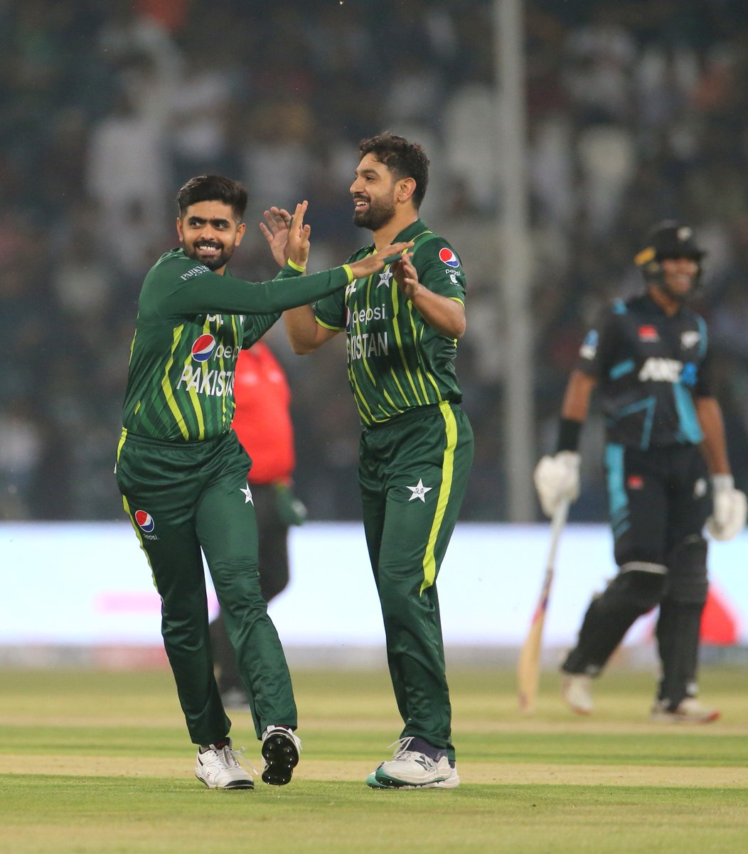 Team_MRizwan's tweet photo. Brilliant spell by Haris Rauf, 4 for 17 as New Zealand bowled out for just 94 runs, Pakistan won their first T20I against Newzeland. Well played  Go👏 #PAKvNZ https://t.co/kDanK26Oco