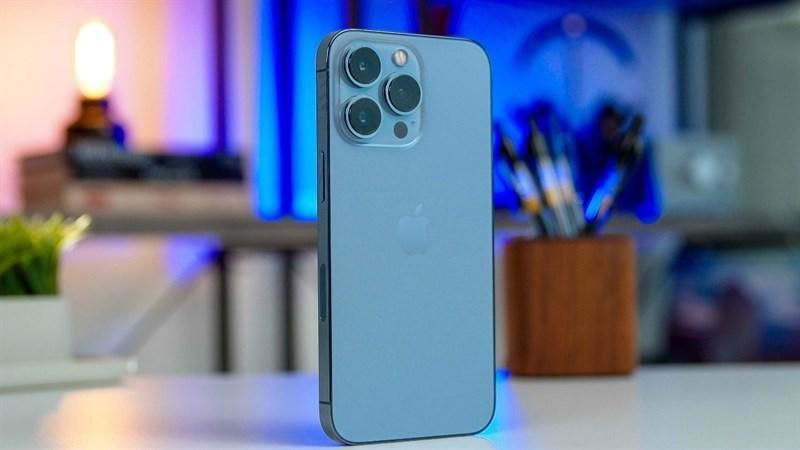 dienthoaivui's tweet photo. 🤔 Nếu bạn đang tìm mua một chiếc iPhone 13 nhưng không muốn mất một khoản phí lớn để mua mới, thì mua iPhone cũ cũng sẽ là phương án phù hợp với bạn.

👉🏼 Chi tiết tại: https://t.co/9gfPuQadRy

----------------- 
#Dienthoaivui #iphone13cu https://t.co/GEWiDrx55x