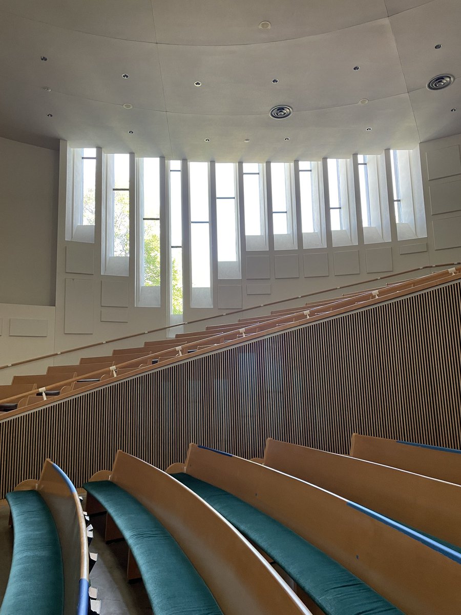 iam_from_Zwe's tweet image. St. Peter&apos;s Lutheran Church
Year: 1988
Architect: Gunnar Birkerts 
Location: Columbus, IN

#columbusindianaarchitecture #Indiana