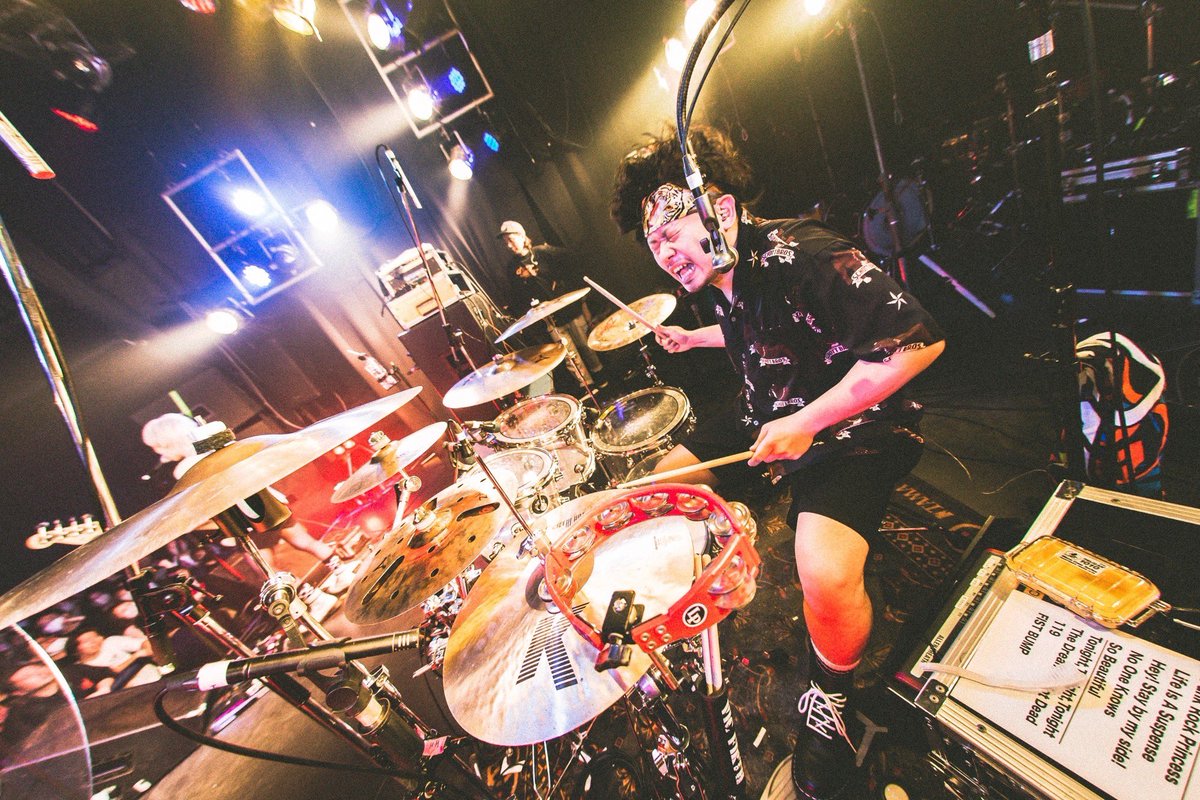 drumoAi's tweet photo. “Intergalactic Tour Final Series”
福岡超楽しかった!
dustbox好きすぎて最高!
📸@naoto_iwabuchi_
#DizzySunfist
#dustbox
#IntergalacticTour https://t.co/pzbdPAuJug