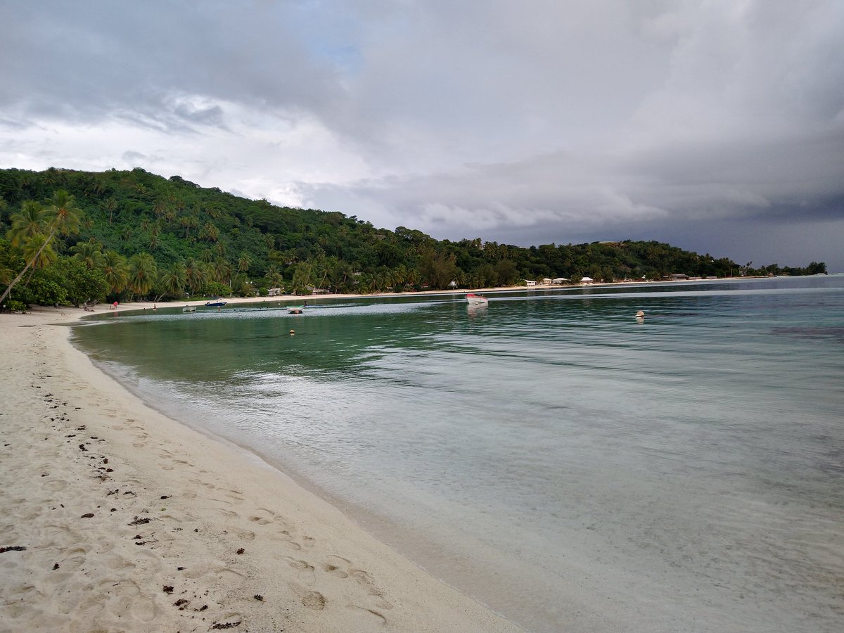 angelalhorton's tweet image. A late afternoon stroll to Matira beach and frozen margaritas at #BloodyMarys #BoraBora