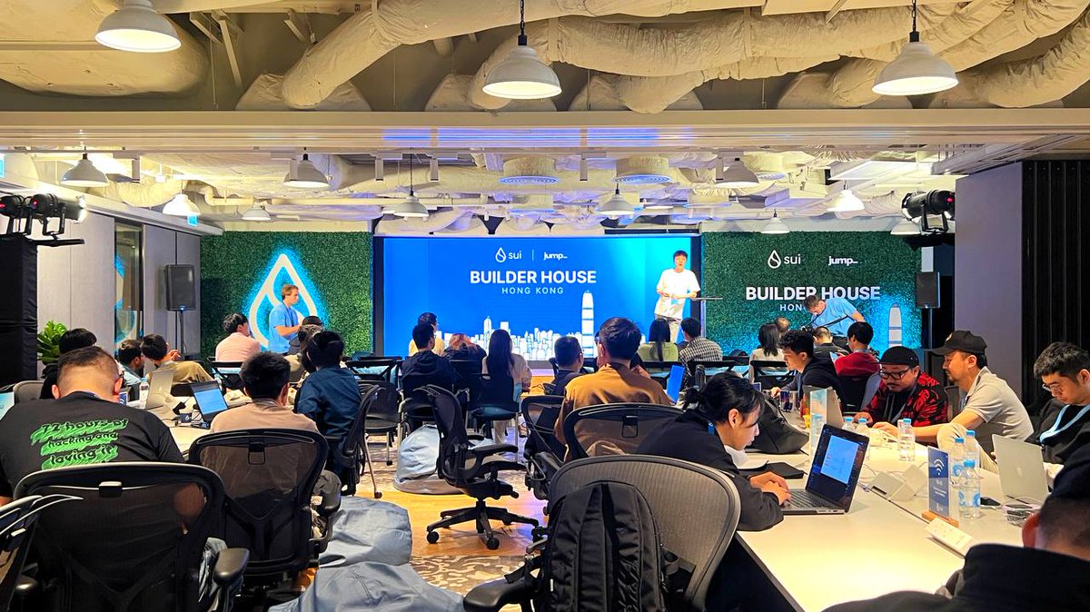 WispSwap's tweet image. Amazing panel discussions at the Sui Builder House Hong Kong! @SuiNetwork x @jump_ 

Congratulations to all the project presentations! 

It&apos;s great to see the Sui builder community come together with global VCs!

#SuiBuilderHouse #Sui
