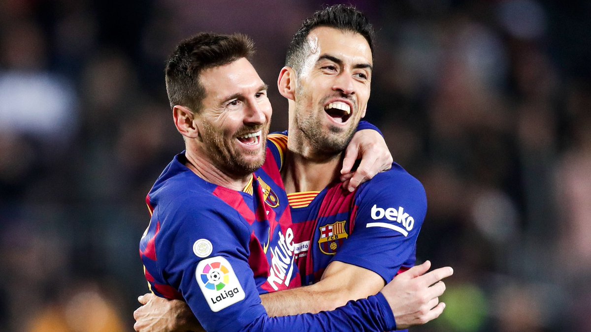 Barca_Buzz's tweet photo. ✍️ (BUSQUETS): Everything indicates that Sergio Busquets will extend his contract with a very low salary, because he is convinced that Lionel Messi will return. They have been planning their careers together and later may go to MLS/Saudi Arabia.

Via (🟢): @ffpolo [md] https://t.co/cKMjyE5t1K