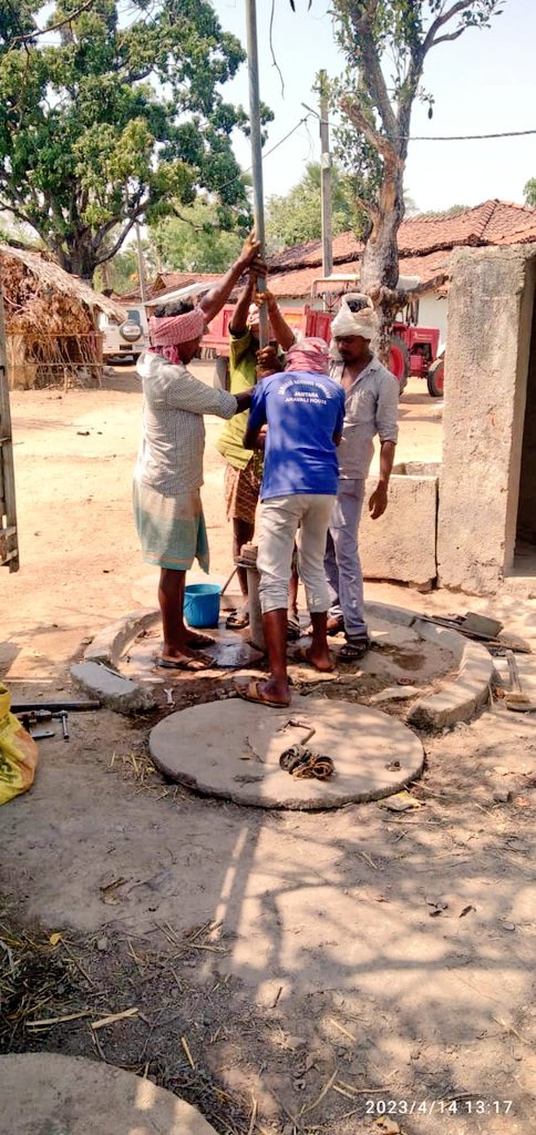 इस भीषण गर्मी में लोगों को पेयजल की समस्या नहीं हो,इसे ध्यान में रखते हुए जिले में मिशन मोड में खराब-बंद पड़े चापानलों को दुरूस्त किया जा रहा है।इस हेतु प्रखंड तथा जिला स्तर पर कंट्रोल रूम भी बनाया गया है।
<a href="/HemantSorenJMM/">Hemant Soren</a>