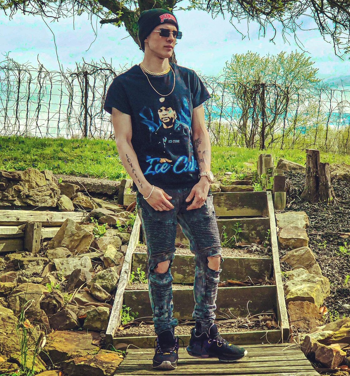 TheRealKapable's tweet photo. I gotta say, it was a good day 🧊💯📸 

#Music #Musician #Rap #HipHop #Pop #UndergroundMusic #Nashville #Louisville #Evansville #Owensboro #MusicArtist #Producer #Photography #Portrait #Photo #Nature #Outdoors https://t.co/tTgXbDzMnt