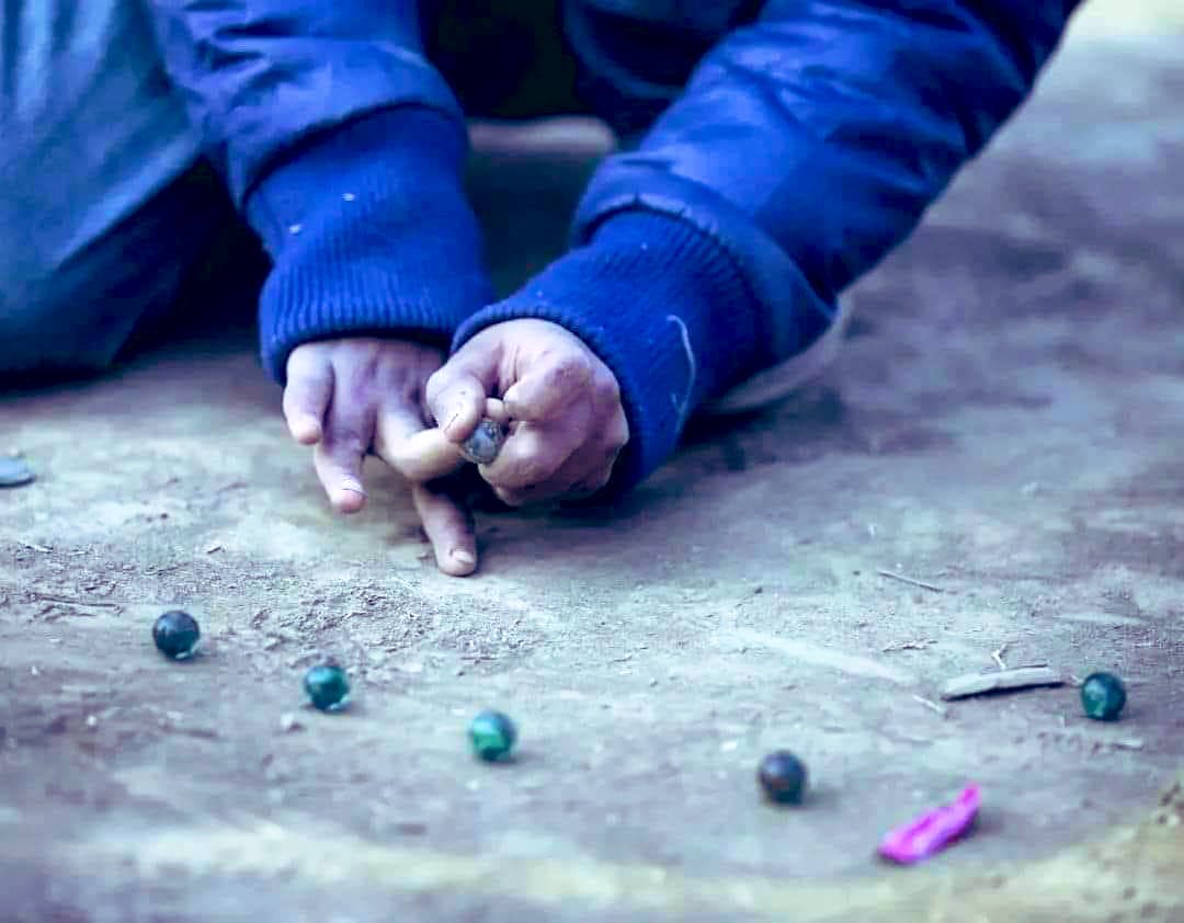 waseemjavidkhan's tweet photo. Have you played this during your childhood??????? https://t.co/IXTY2SoYTo