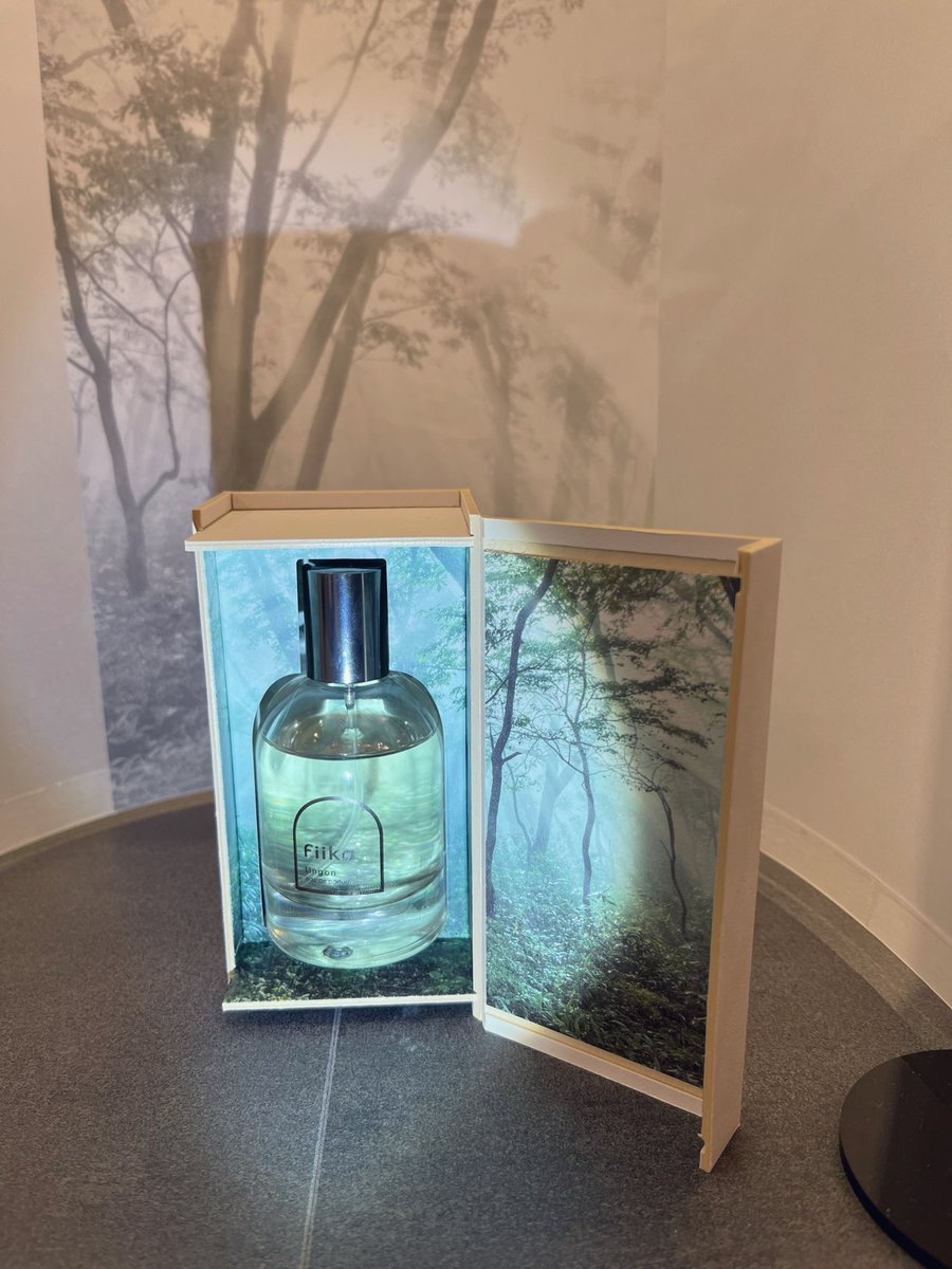 rurukonanone's tweet photo. 香水買った！
梅田大丸でお友達がPOPUPやってるのでお近くの方は是非立ち寄ってみてください
#Fiika
#香水 https://t.co/Ru3ryeCUzW