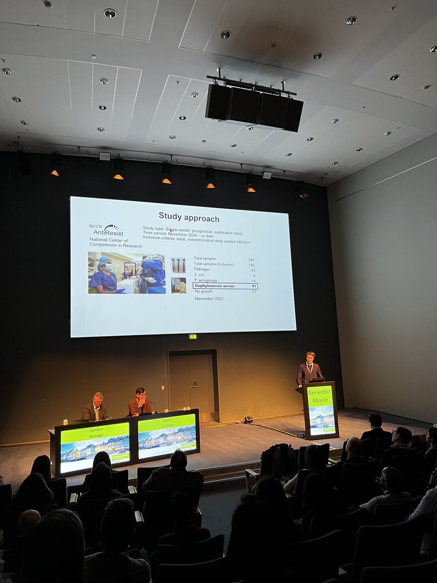 AKWoischnig's tweet photo. A really fantastic talk from @benedict_morin from @KhannaLabBasel on the role of macrophages and intracellular survival of Staphylococcus aureus. @NCCR_AntiResist is again part of @ECCMID2023 in Copenhagen https://t.co/H0iUoRbOmX