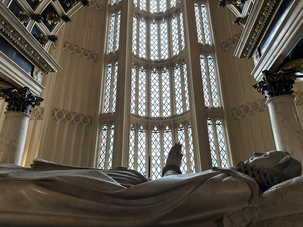 Trying desperately to remember all the brilliant things <a href="/LouCashUK/">Lou</a> told us <a href="/practicalhisto1/">practicalhistories</a> conference about Westminster Abbey. I’m failing. 

Just seen my girl, Mary!