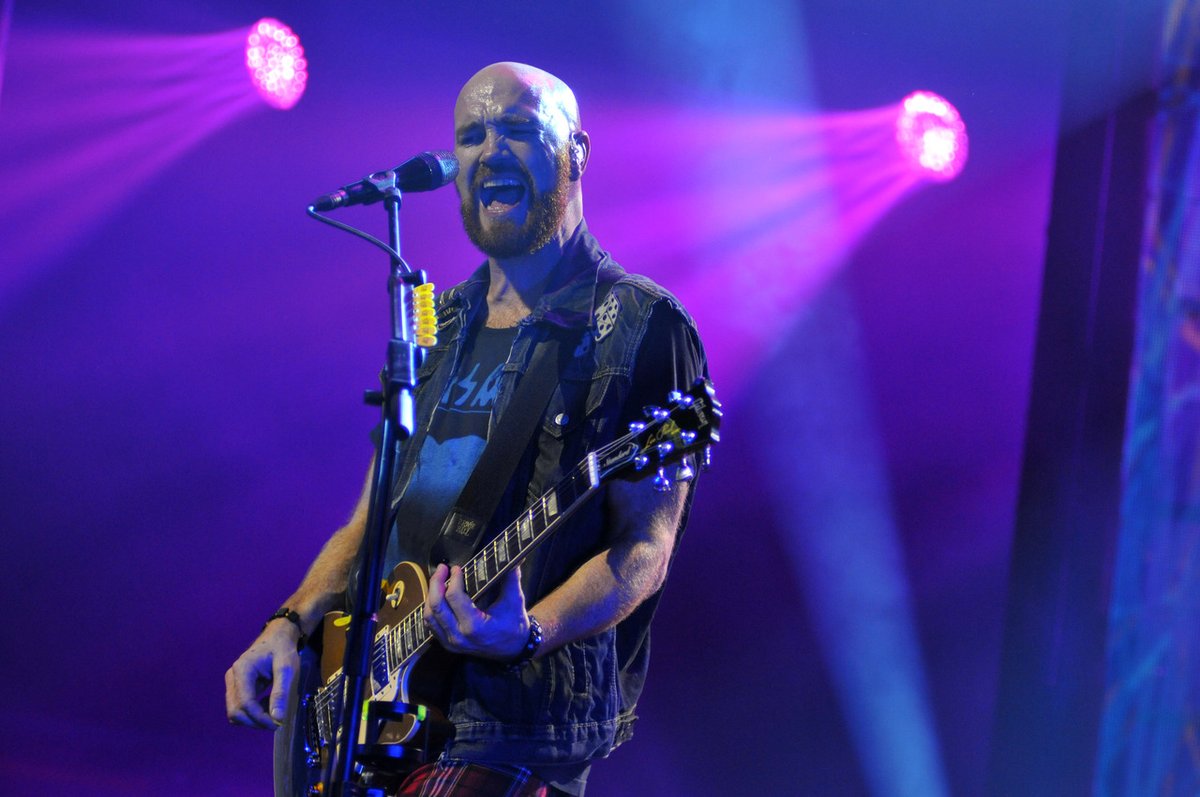 Los40's tweet photo. Muere Mark Sheehan, el guitarrista de @thescript, a los 46 años 😢🙏
https://t.co/8Ey4nUyUbM https://t.co/sMPj5OinNp