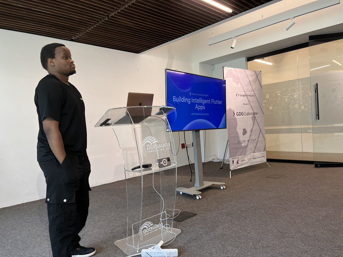 NerdBw's tweet photo. First up at @gdggaborone Flutter Forward event Building Intelligent Apps with Flutter.

#flutterforwardextended #flutter 

@gdggaborone https://t.co/P6cflIAbHW