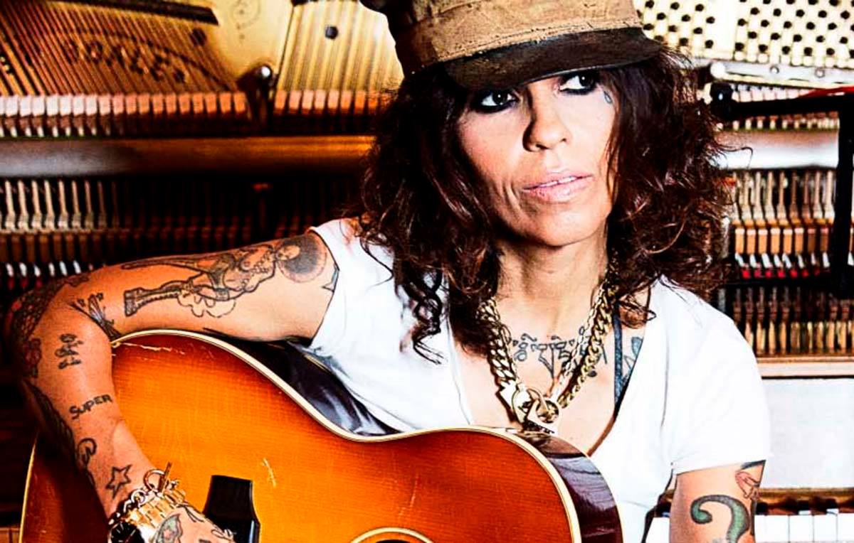 Il #15aprile del 1965 nasce Linda Perry, cantante, cantautrice e produttrice discografica americana 

#almanaccomercury #LindaPerry