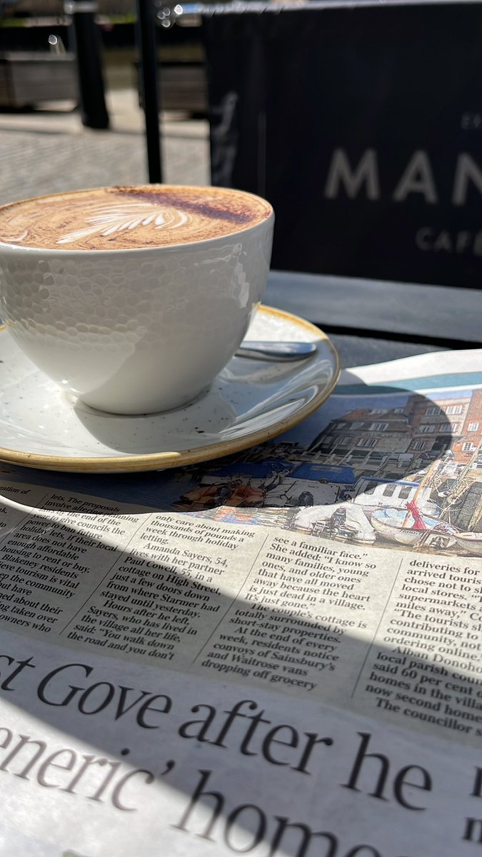 gingerwallace's tweet photo. Paper, coffee, breakfast, sunshine, I quite like @Westpanthers ! https://t.co/LU5y4Ojc09