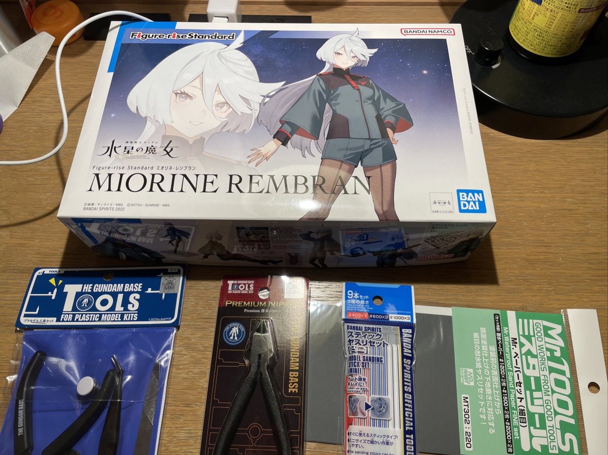 エアリアルのガンプラが売り切れていたので、他のガンプラと工具を買い揃えてきた。 https://t.co/SKklT4tPJp